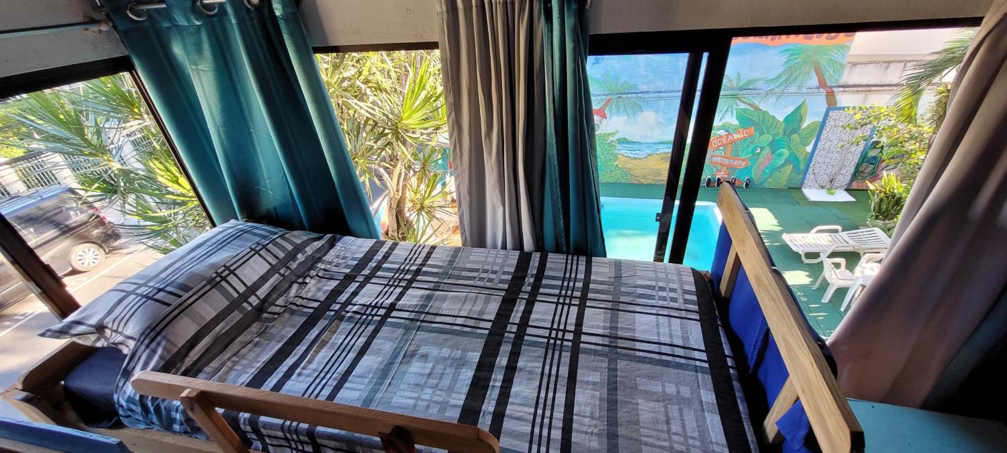 Oceanic Hostel Balneário Camboriú Екстериор снимка