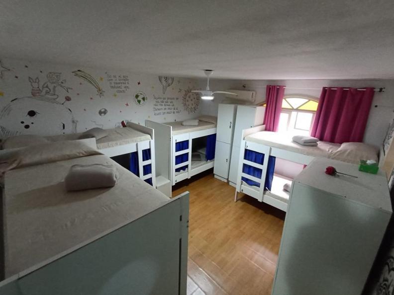 Oceanic Hostel Balneário Camboriú Екстериор снимка